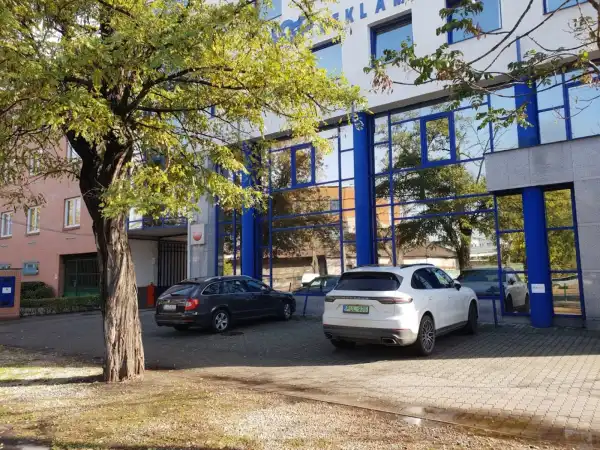 Kiadó irodaházban B, B+ kat., Budapest, XIII. kerület 7 szoba 230 m² 605 E Ft/hó