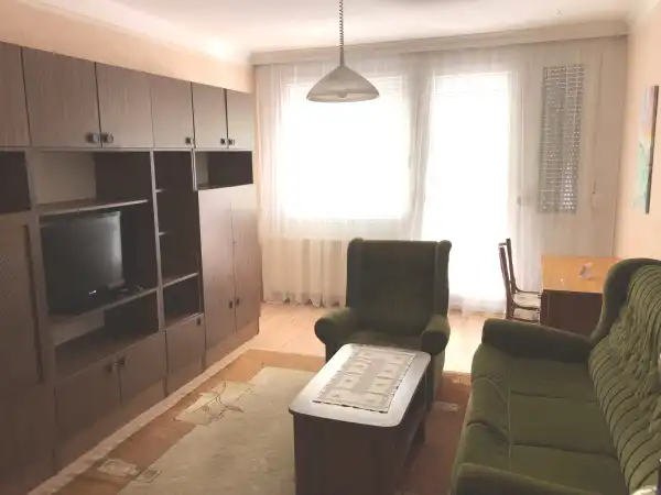 Kiadó panel, Békéscsaba 3 szoba 58 m² 100 E Ft/hó