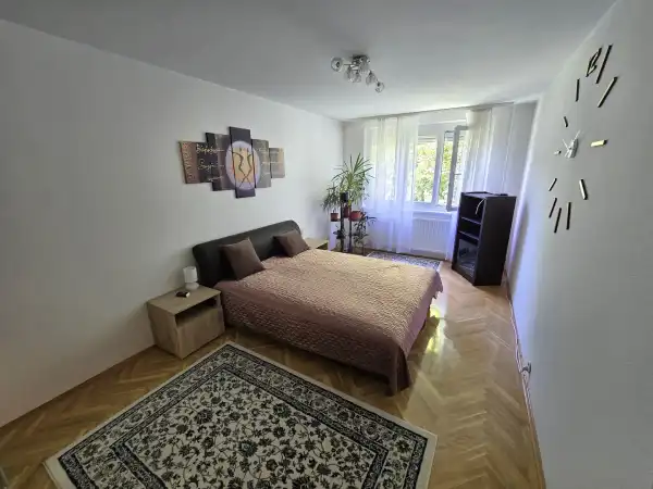 Kiadó panel, Budapest, XI. kerület 3 szoba 70 m² 300 E Ft/hó