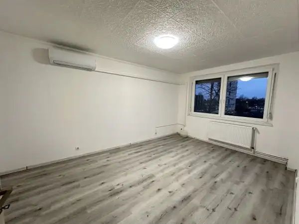 Kiadó panel, Budapest, XXI. kerület 1+1 szoba 34 m² 160 E Ft/hó