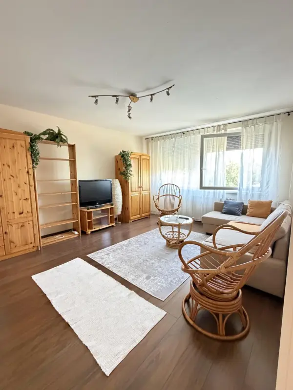 Kiadó panel, Budapest, XXI. kerület 1 szoba 34 m² 180 E Ft/hó