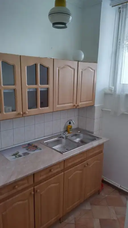 Kiadó panel, Nyíregyháza 2 szoba 52 m² 140 E Ft/hó