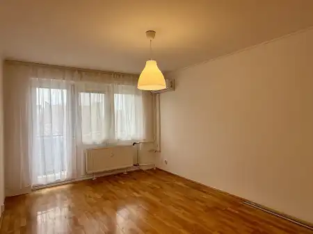 Kiadó panel, Székesfehérvár 2 szoba 55 m² 180 E Ft/hó