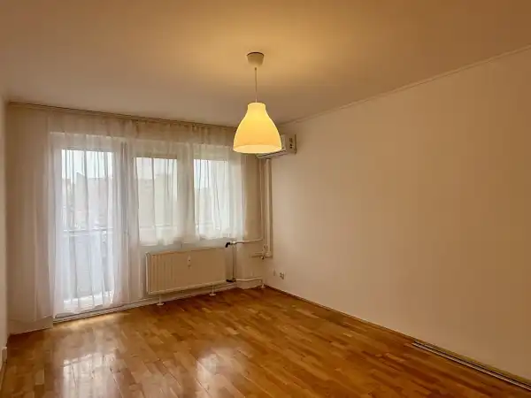 Kiadó panel, Székesfehérvár 2 szoba 55 m² 180 E Ft/hó
