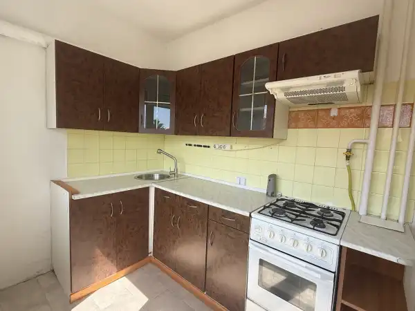 Kiadó panel, Székesfehérvár 3 szoba 62 m² 180 E Ft/hó