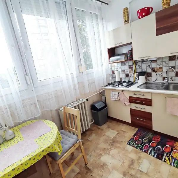 Kiadó panel, Vác 1 szoba 34 m² 150 E Ft/hó
