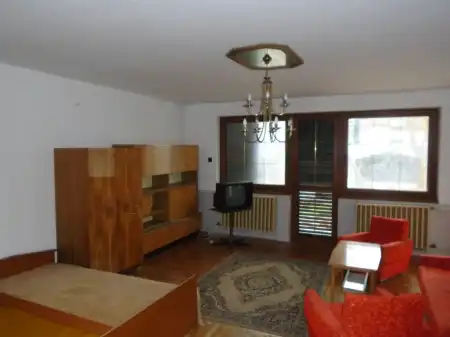 Kiadó sorház, Nyíregyháza 4+1 szoba 130 m² 250 E Ft/hó