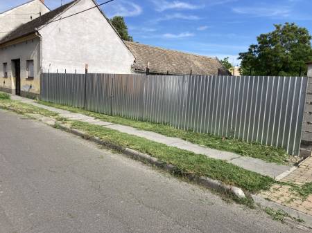 kiadó telek, Mohács