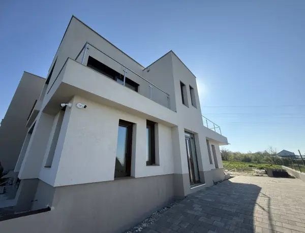 Kiadó új építésű családi ház, Vác 4 szoba 164 m² 600 E Ft/hó