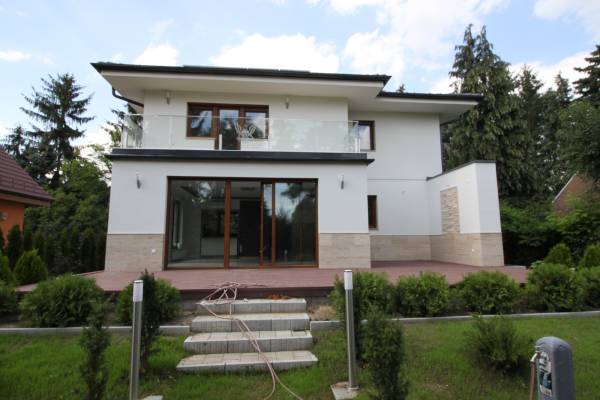 kiadó újépítésű családi ház, Budapest, II. kerület
