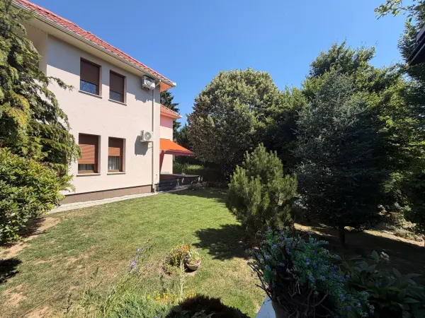 Kiadó újszerű családi ház, Budapest, II. kerület 5 szoba 190 m² 1.2 M Ft/hó