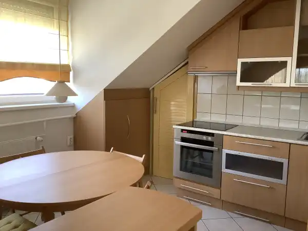 Kiadó újszerű ingatlan, Békéscsaba 2 szoba 74 m² 170 E Ft/hó