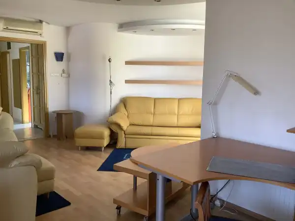 Kiadó újszerű ingatlan, Békéscsaba 2 szoba 74 m² 170 E Ft/hó