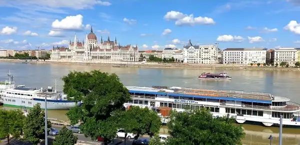 Kiadó újszerű ingatlan, Budapest, I. kerület 2 szoba 110 m² 400 E Ft/hó