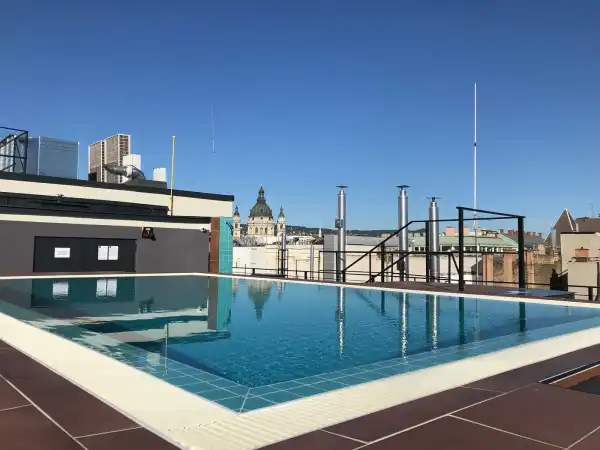 Kiadó újszerű ingatlan, Budapest, VI. kerület 3 szoba 73 m² 527 E Ft/hó