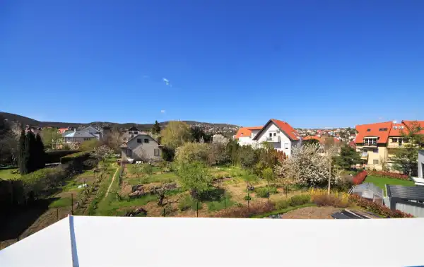 Kiadó újszerű ingatlan, Budapest, XI. kerület 3 szoba 79 m² 499 E Ft/hó