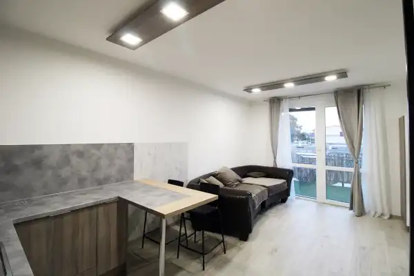 Kiadó újszerű ingatlan, Budapest, XVI. kerület 2 szoba 48 m² 230 E Ft/hó