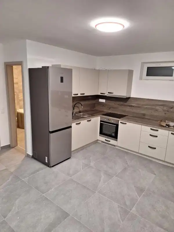 Kiadó újszerű ingatlan, Paks 3 szoba 83 m² 365 E Ft/hó