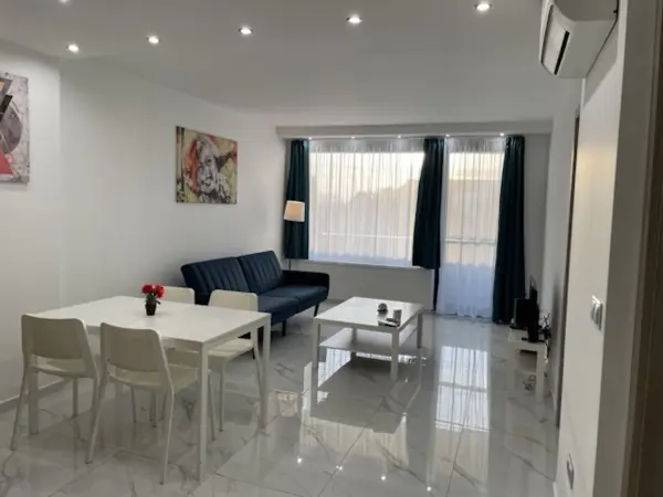 Kiadó újszerű ingatlan, Pécs 3 szoba 60 m² 330 E Ft/hó