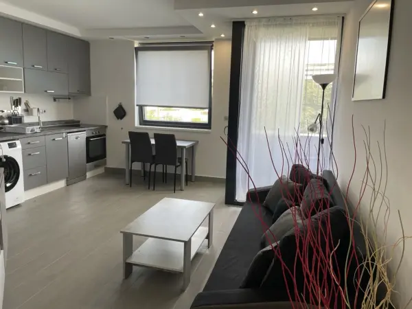 Kiadó újszerű ingatlan, Pécs 2 szoba 42 m² 250 E Ft/hó