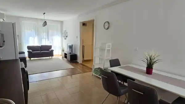 Kiadó újszerű ingatlan, Pécs 3 szoba 69 m² 280 E Ft/hó