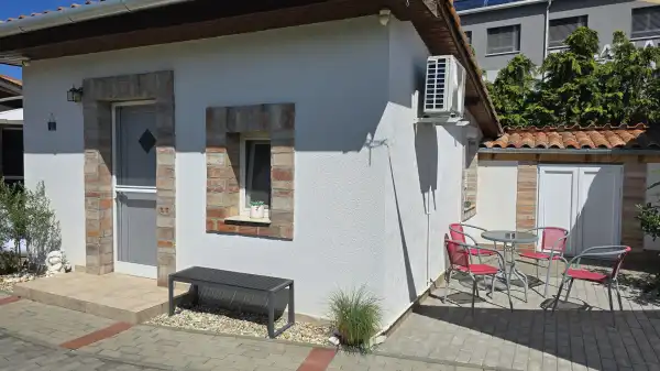 Kiadó újszerű ingatlan, Pécs 1+1 szoba 29 m² 140 E Ft/hó