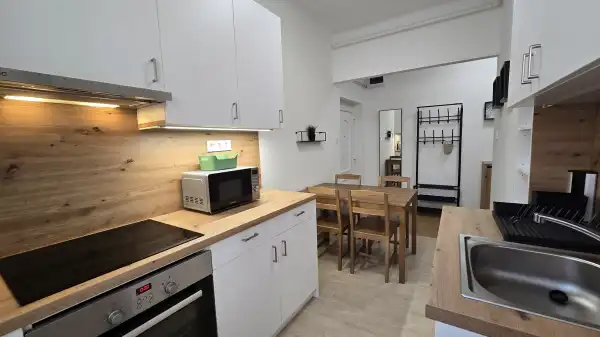 Kiadó újszerű ingatlan, Pécs 2 szoba 52 m² 180 E Ft/hó