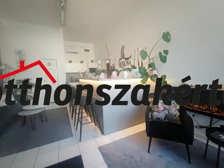 kiadó újszerű üzlet, Gödöllő