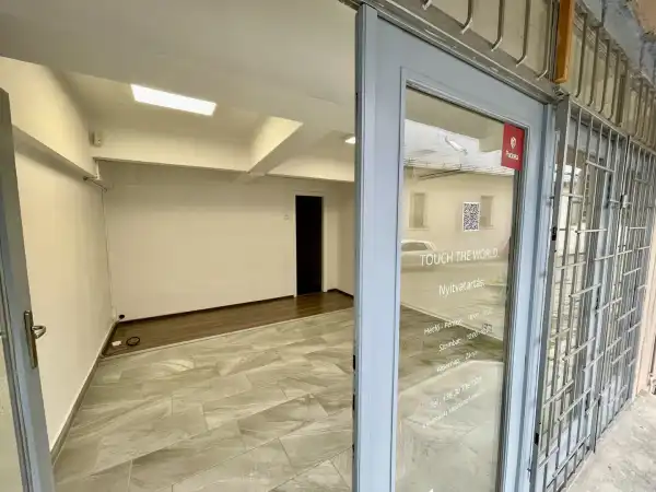 Kiadó újszerű üzlethelyiség utcai bejáratos, Eger 2 szoba 27 m² 150 E Ft/hó