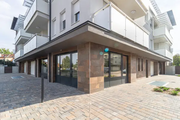 Kiadó újszerű üzlethelyiség utcai bejáratos, Kecskemét 1 szoba 50 m² 300 E Ft/hó