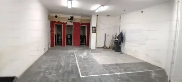 Kiadó üzlet, Budapest, VI. kerület 2 szoba 66 m² 250 E Ft/hó