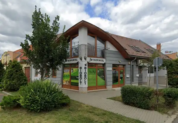 Kiadó üzlet, Gödöllő 1 szoba 31 m² 180 E Ft/hó