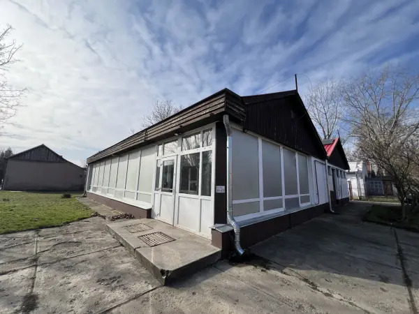 Kiadó üzlet, Mezőkovácsháza 262 m² 450 E Ft/hó