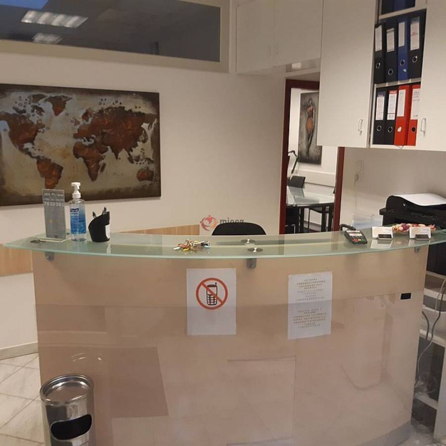 kiadó üzlethelyiség utcai bejáratos, Budapest, III. kerület