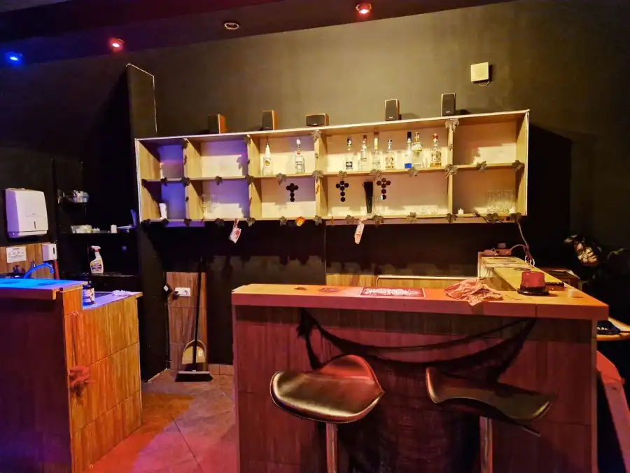 kiadó üzlethelyiség utcai bejáratos, Budapest, IX. kerület