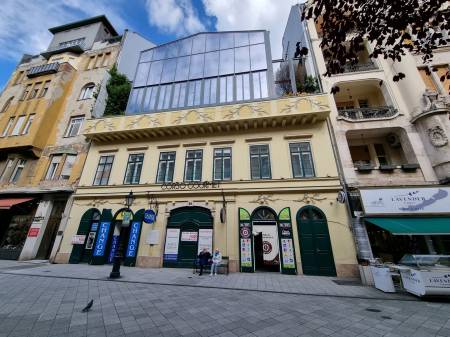 kiadó üzlethelyiség utcai bejáratos, Budapest, V. kerület