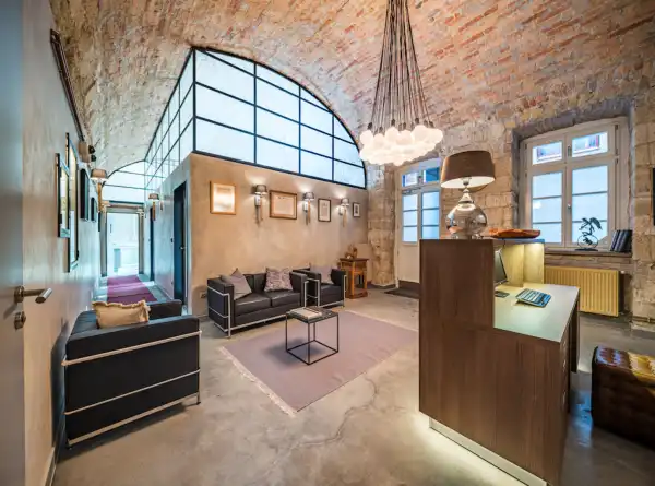 Kiadó üzlethelyiség utcai bejáratos, Budapest, VII. kerület 133 m² 1.61 M Ft/hó