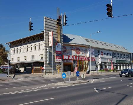 kiadó üzlethelyiség üzletházban, Budapest, III. kerület