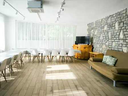 Kiadó vendéglátás, Fadd 10 szoba 275 m² 1.6 M Ft/hó